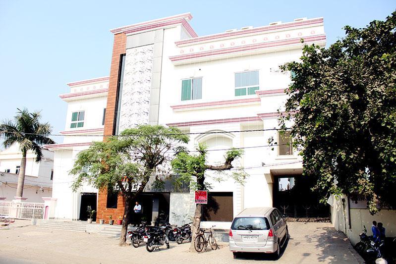 Grace Hotel Karnāl المظهر الخارجي الصورة
